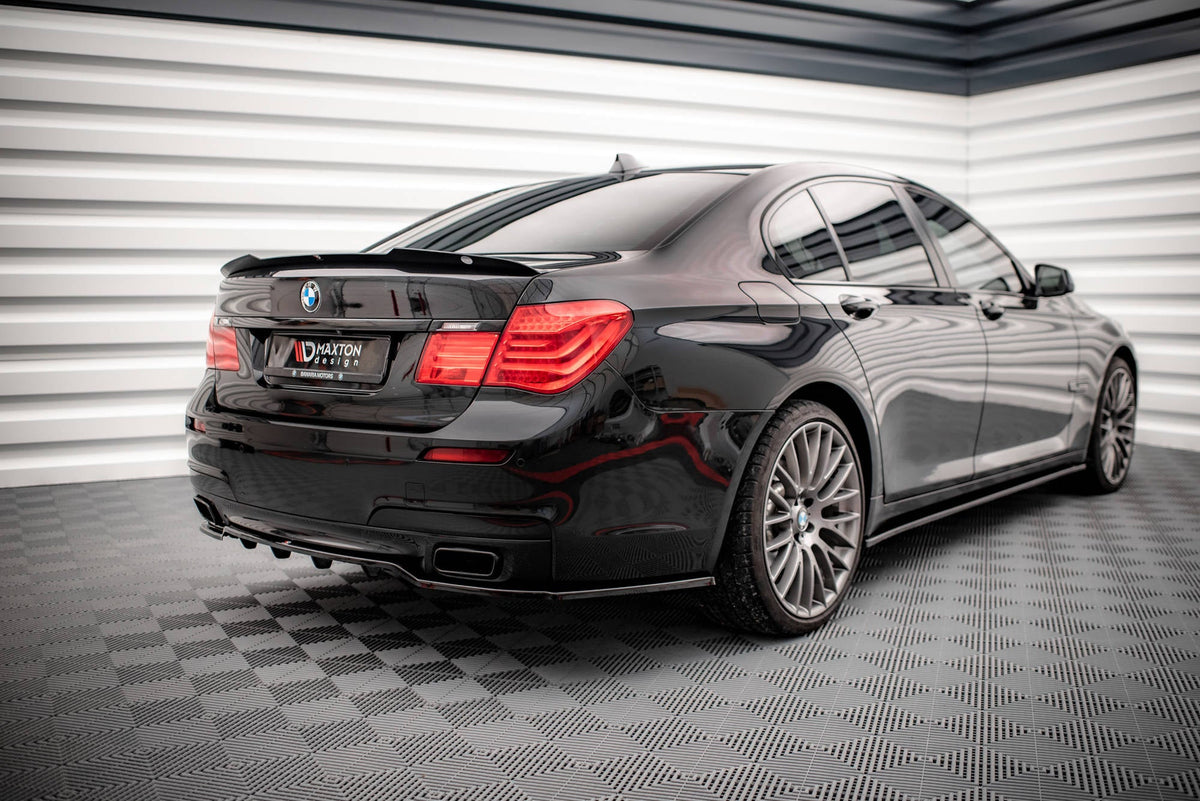 Splitter trasero (con barras verticales) para BMW 7 M-Pack F01