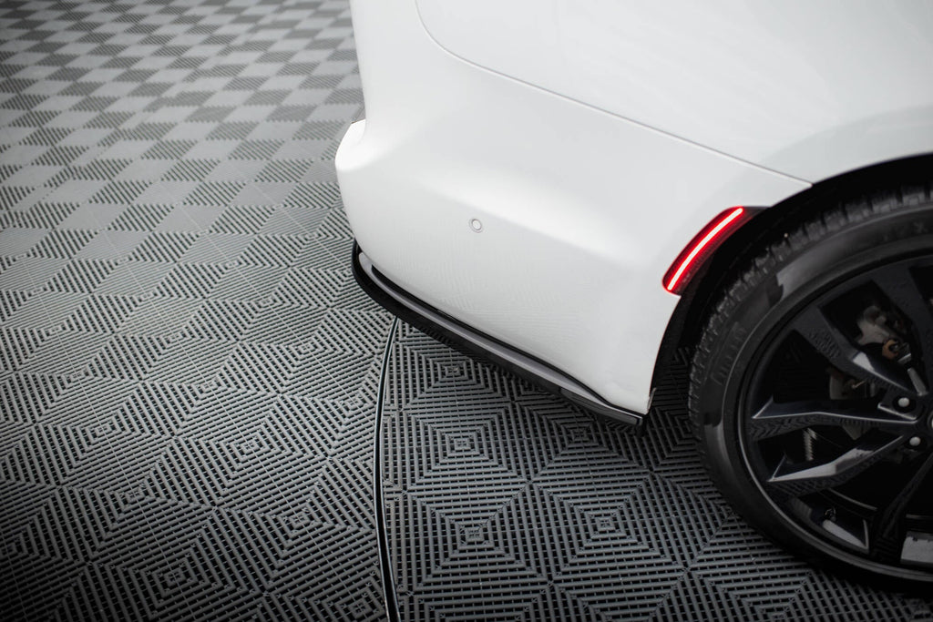 Splitter trasero (con barras verticales) para Chrysler Pacifica Mk2 Facelift