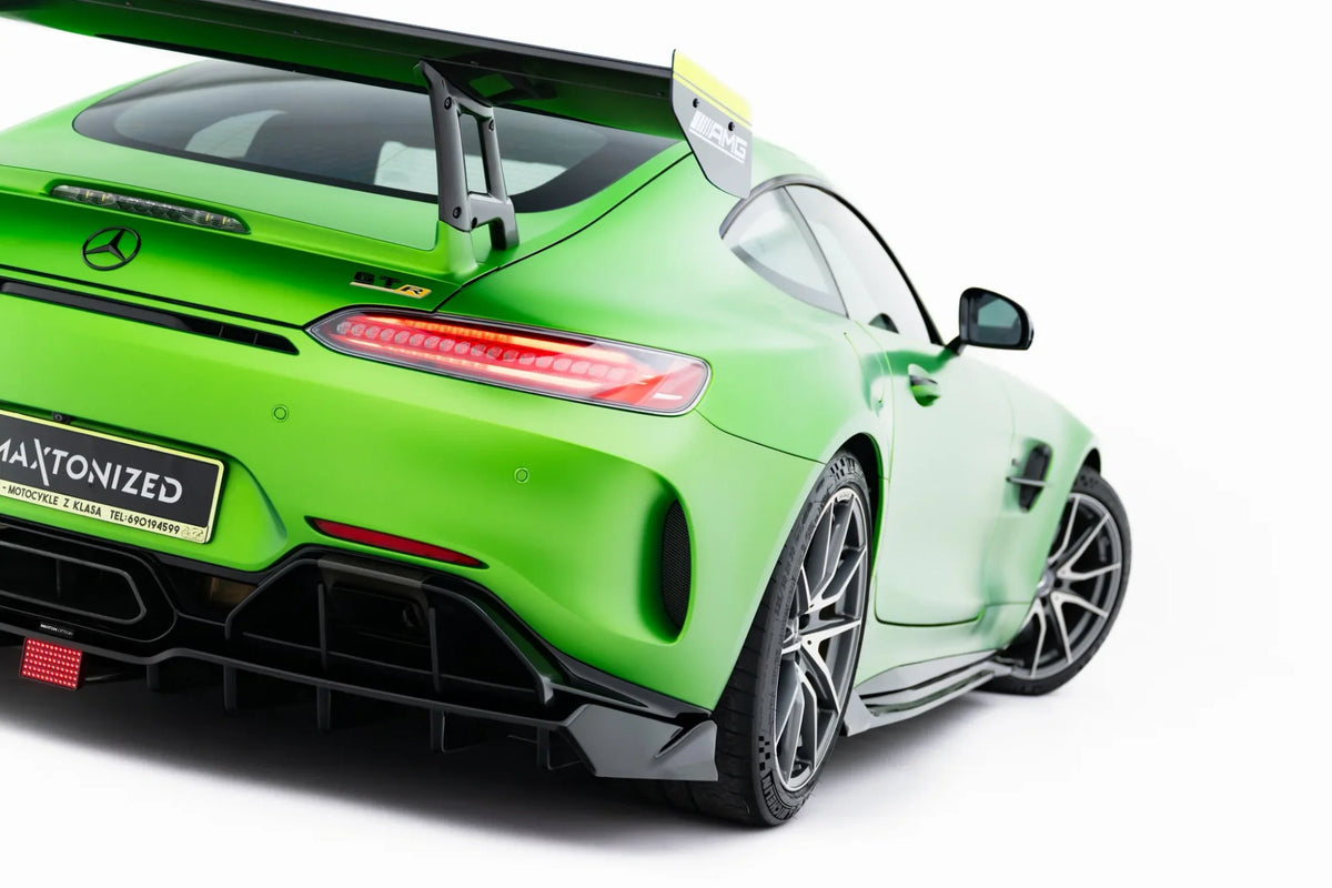 Splitter trasero (con barras verticales) + LED para Mercedes-AMG GT R C190 Facelift