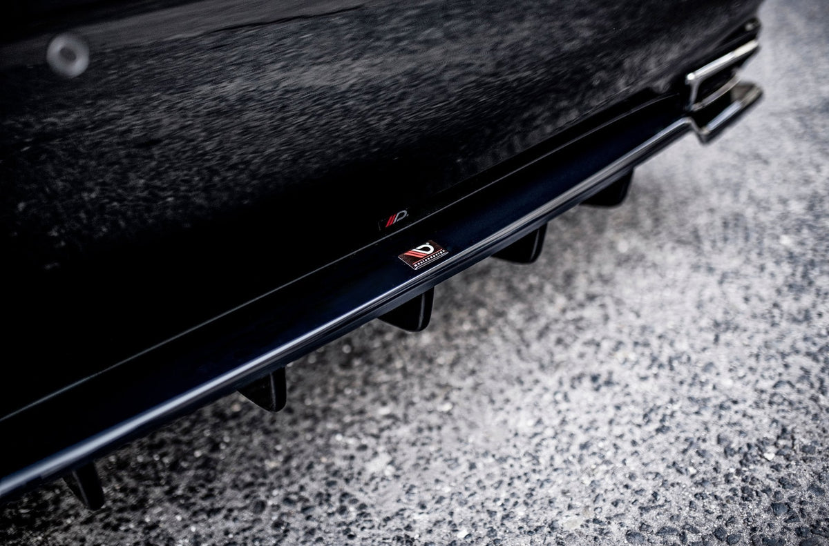 Splitter trasero (con barras verticales) para Leuxs LS Mk4 Facelift