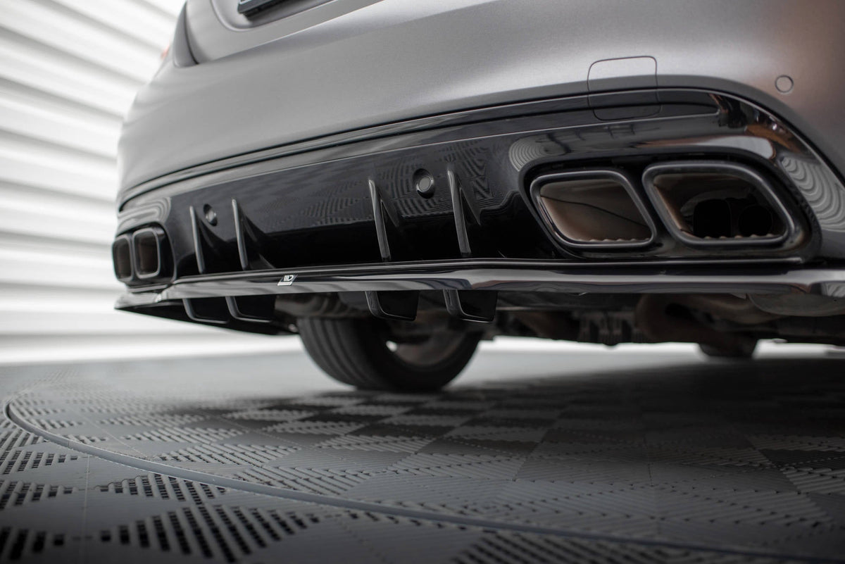 Splitter trasero (con barras verticales) para Mercedes-AMG C63 Sedan / Estate W205 Facelift
