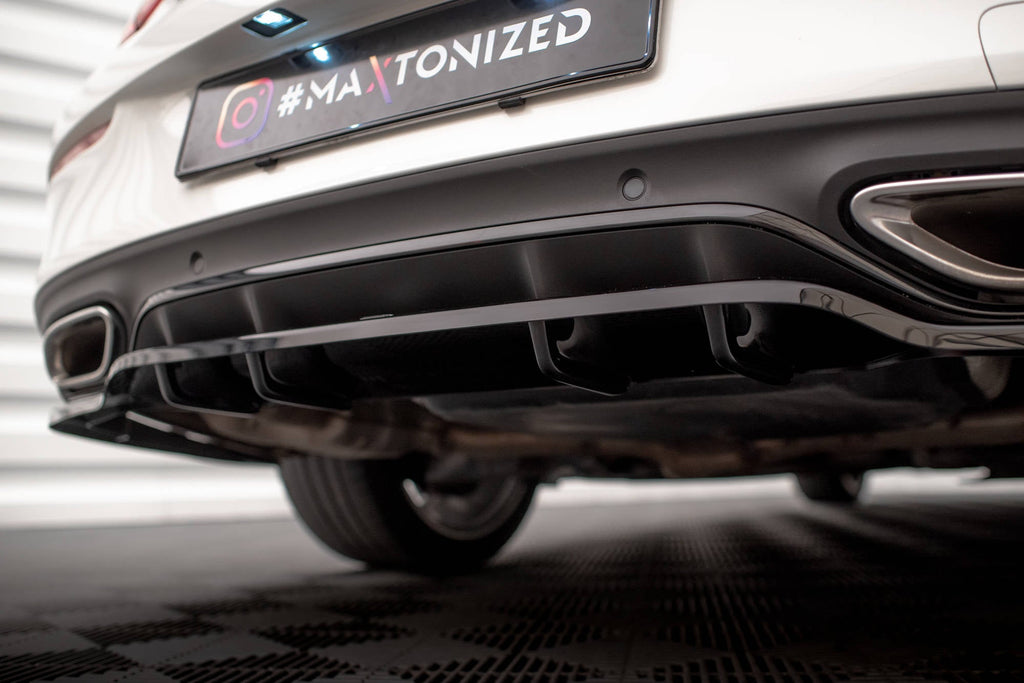 Splitter trasero (con barras verticales) para Mercedes-Benz C Coupe AMG-Line C205 Facelift