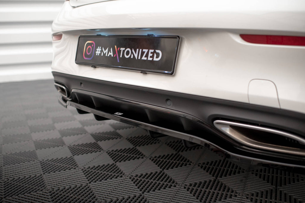 Splitter trasero (con barras verticales) para Mercedes-Benz C Coupe AMG-Line C205 Facelift