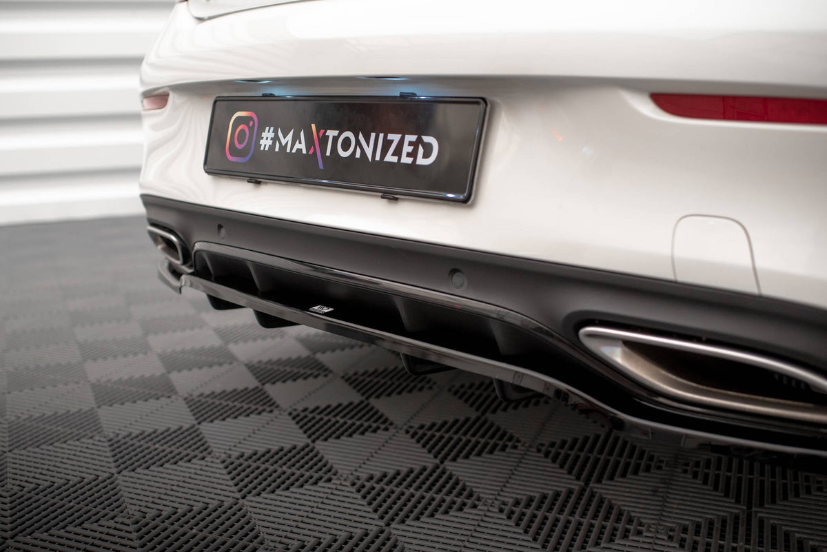 Splitter trasero (con barras verticales) para Mercedes-Benz C Coupe AMG-Line C205 Facelift