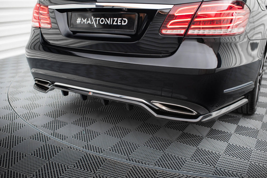 Splitter trasero (con barras verticales) para Mercedes-Benz E W212 Facelift