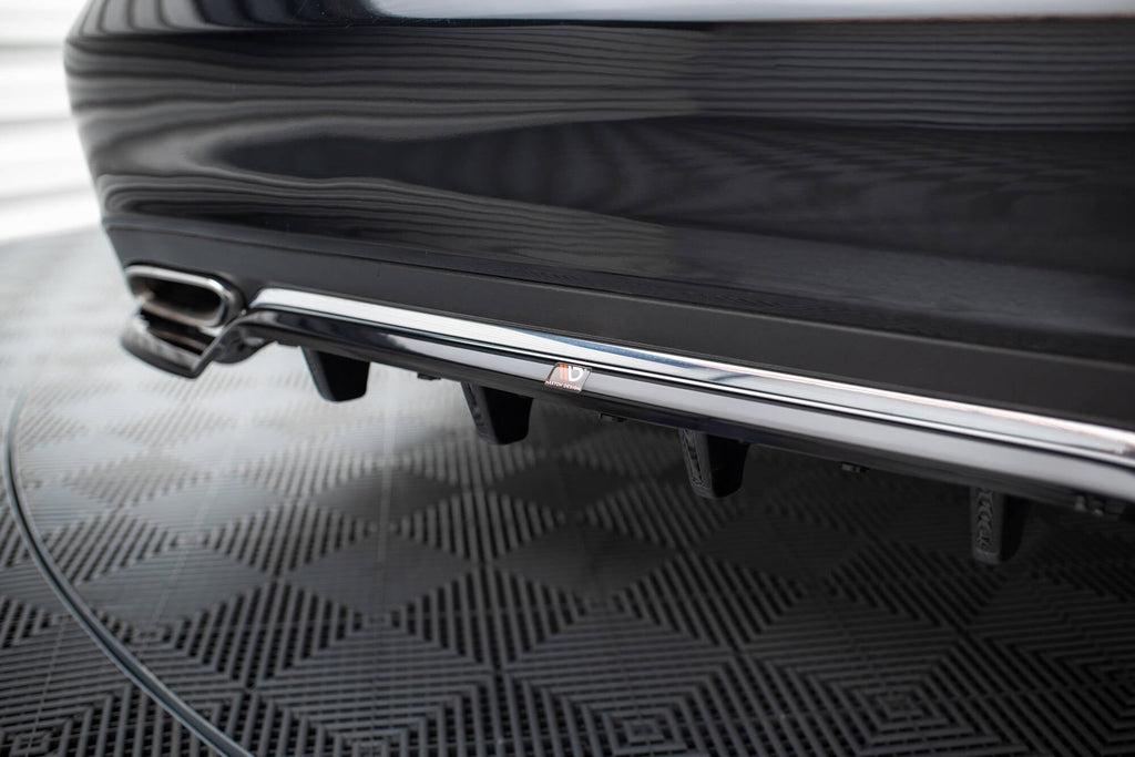 Splitter trasero (con barras verticales) para Mercedes-Benz E W212 Facelift