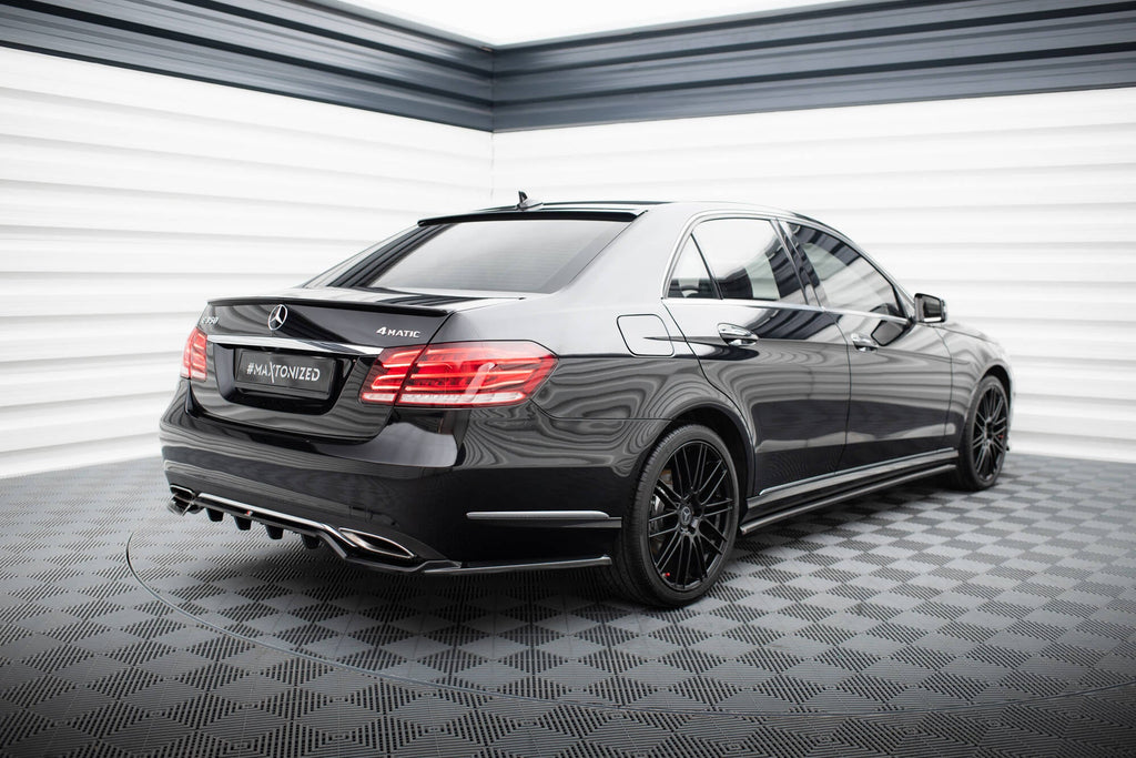 Splitter trasero (con barras verticales) para Mercedes-Benz E W212 Facelift