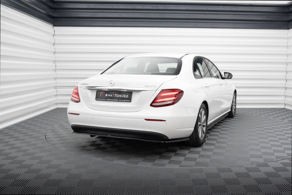 Splitter trasero (con barras verticales) para Mercedes-Benz E W213