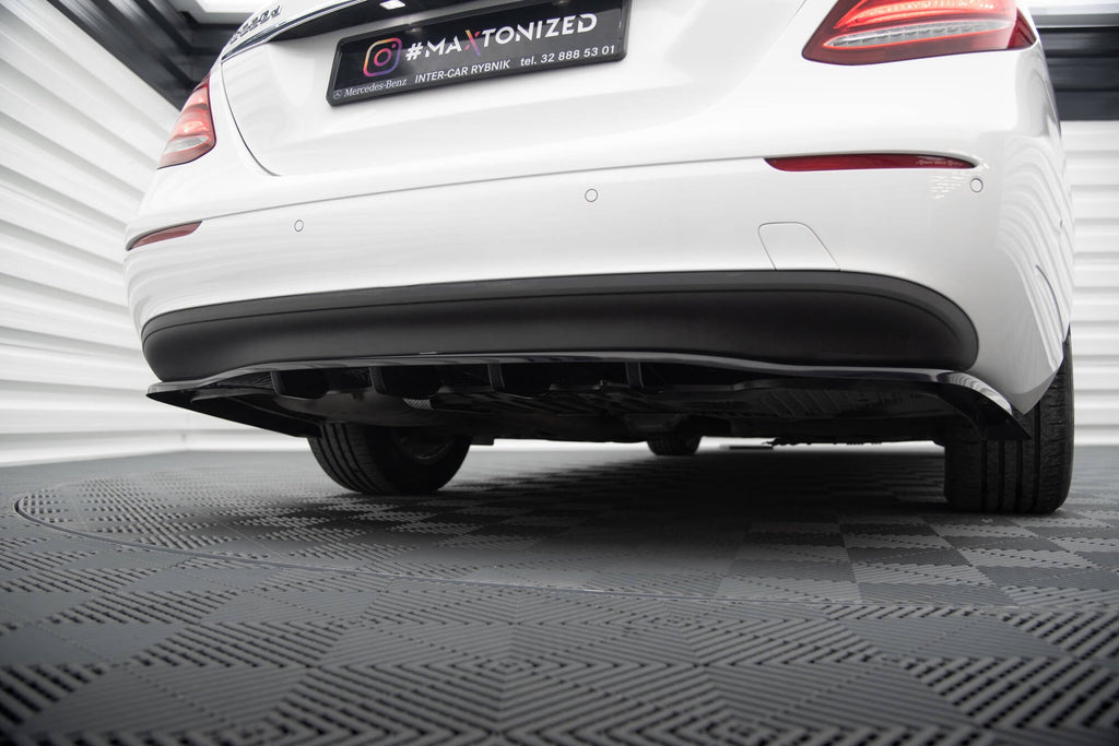 Splitter trasero (con barras verticales) para Mercedes-Benz E W213