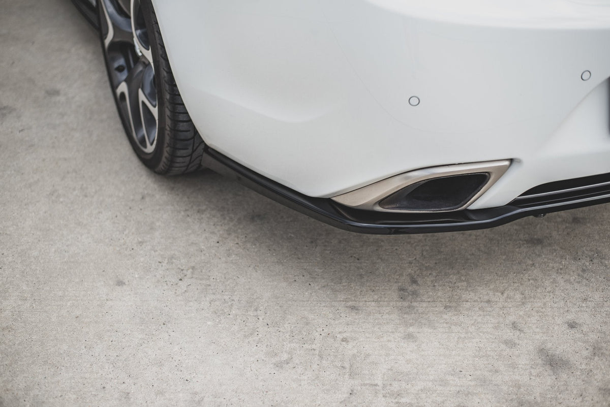 Splitter trasero (con barras verticales) para Opel Insignia Mk. 1 OPC Facelift