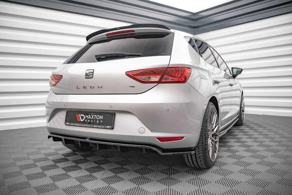 Splitter trasero (con barras verticales) para Seat Leon Hatchback Mk3