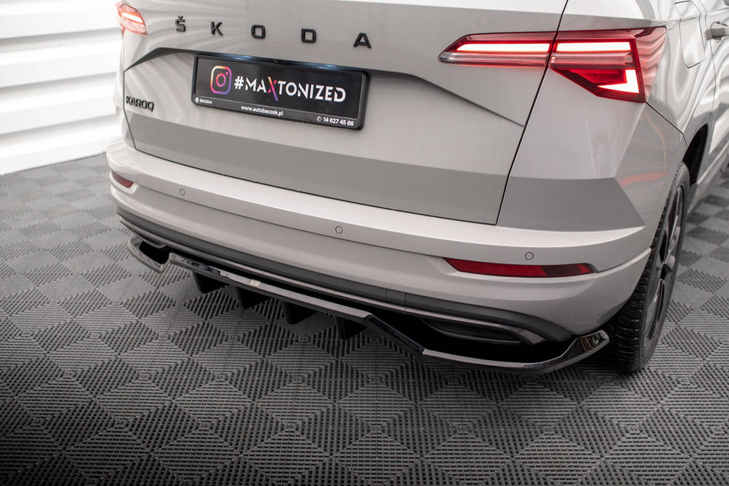 Splitter trasero (con barras verticales) para Skoda Karoq Sportline Mk1 Facelift