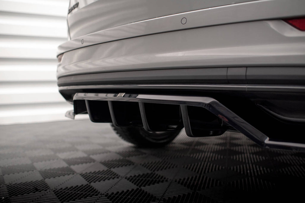 Splitter trasero (con barras verticales) para Skoda Karoq Sportline Mk1 Facelift