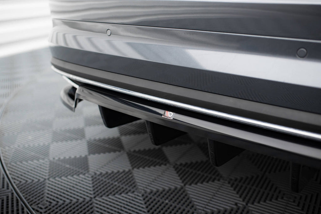 Splitter trasero (con barras verticales) para Skoda Kodiaq Sportline Mk1 / Mk1 Facelift