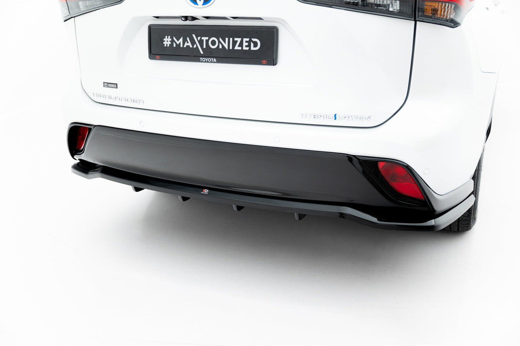 Splitter trasero (con barras verticales) para Toyota Highlander Mk4