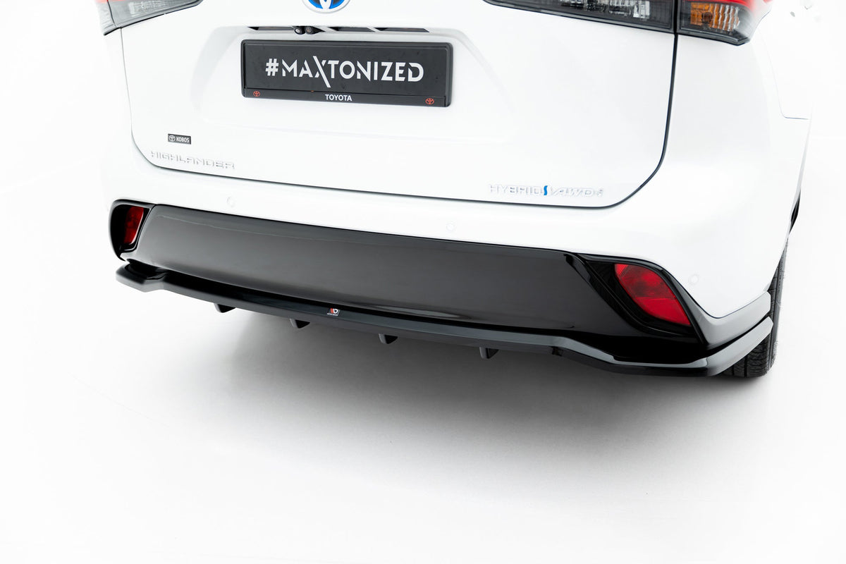 Splitter trasero (con barras verticales) para Toyota Highlander Mk4