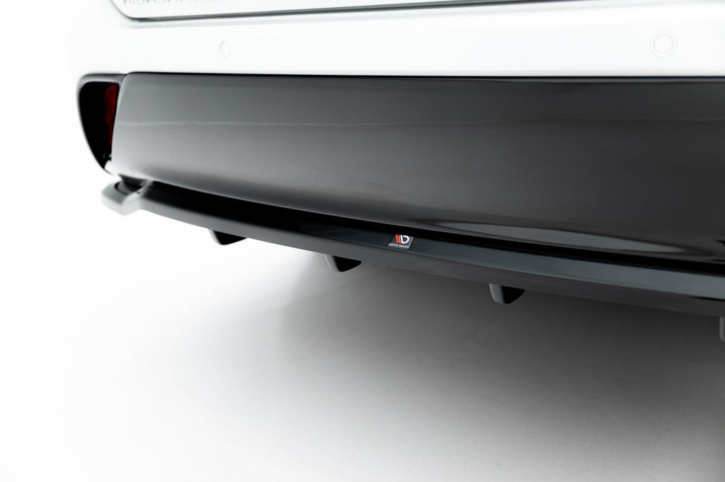 Splitter trasero (con barras verticales) para Toyota Highlander Mk4