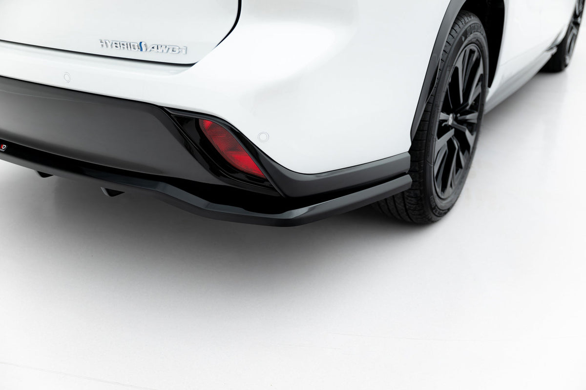 Splitter trasero (con barras verticales) para Toyota Highlander Mk4