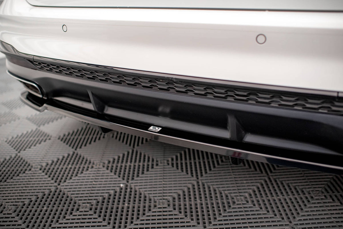 Splitter trasero (con barras verticales) V.1 para Audi A4 S-Line B9 Facelift