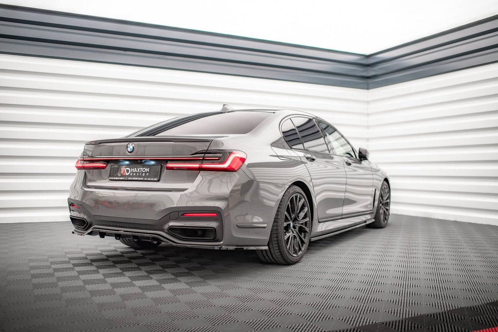 Splitter trasero (con barras verticales) V.1 para BMW 7 M-Pack G11 / G12 Facelift