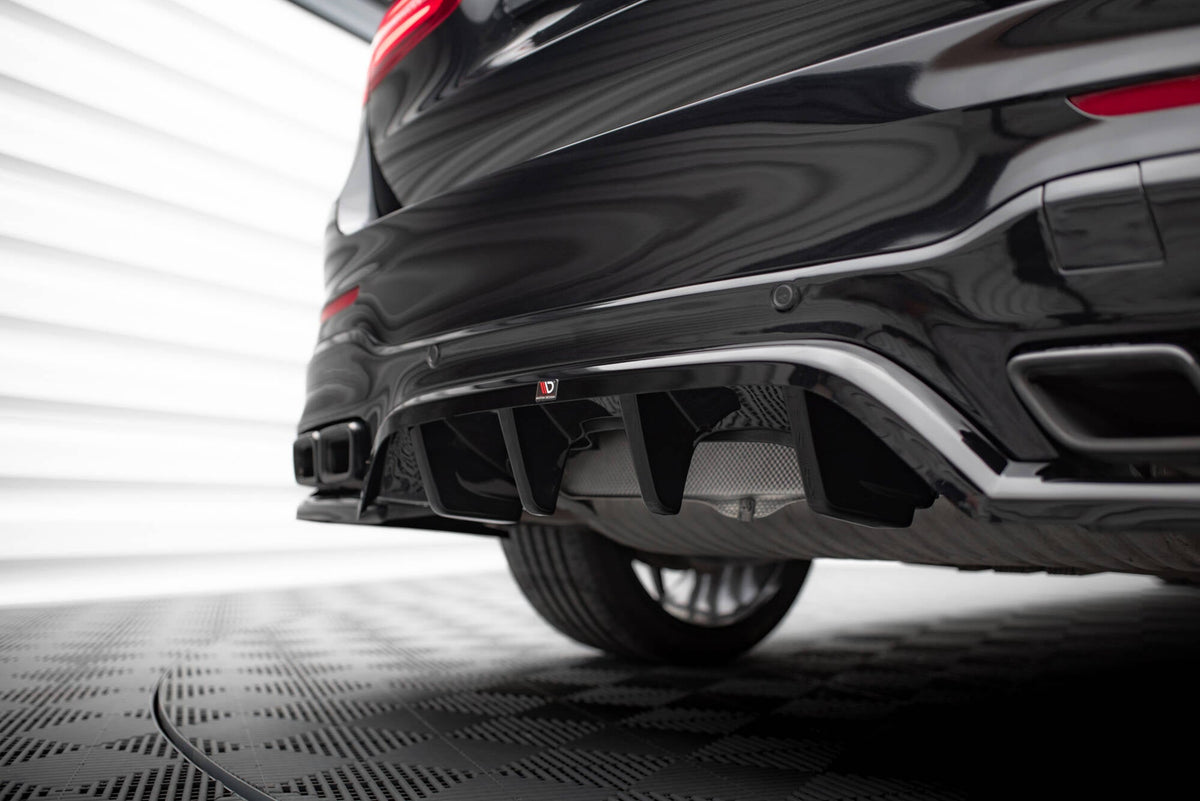 Splitter trasero (con barras verticales) V.1 para Mercedes-AMG GLC 63 SUV X253