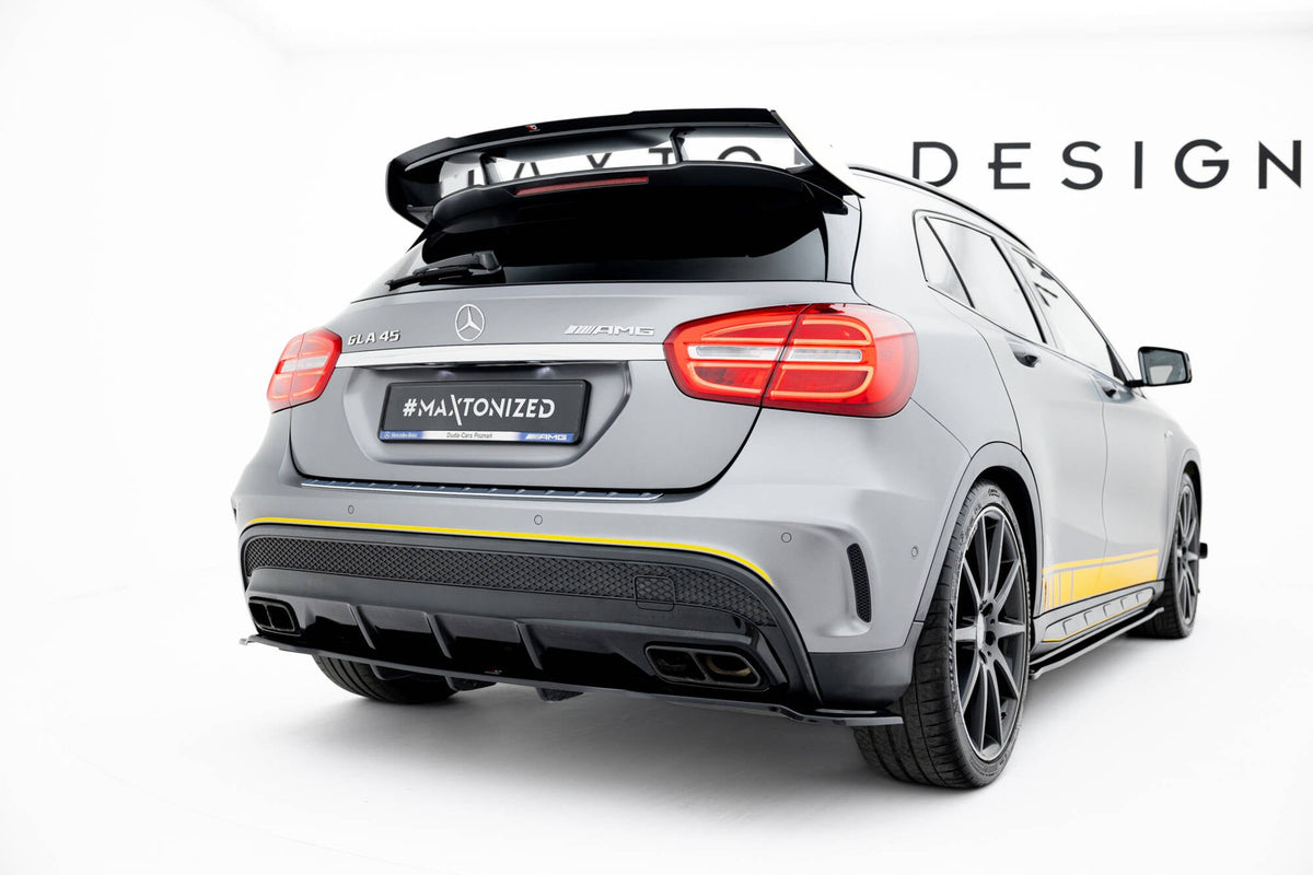 Splitter trasero (con barras verticales) V.1 para Mercedes-Benz GLA 45 AMG