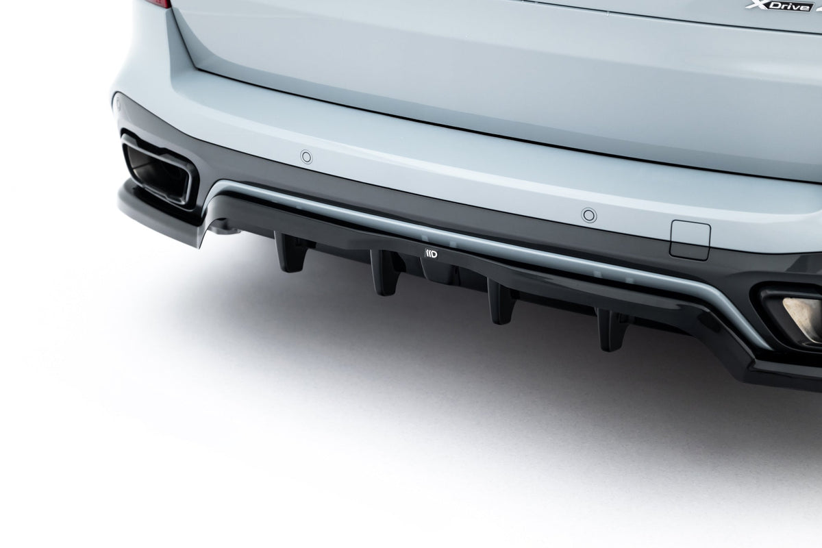 Splitter trasero (con barras verticales) V.2 para BMW X5 M-Pack G05 Facelift