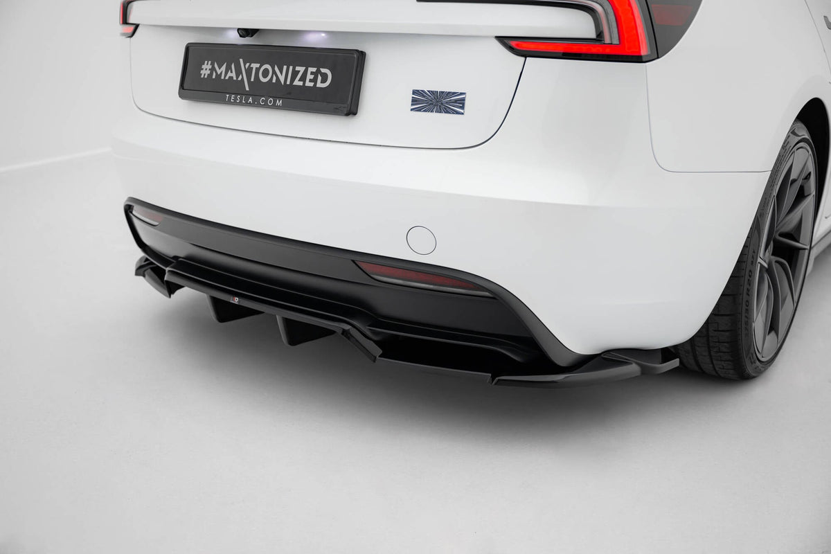 Splitter trasero (con barras verticales) V.2 para Tesla Model 3 Performance Mk1 Facelift