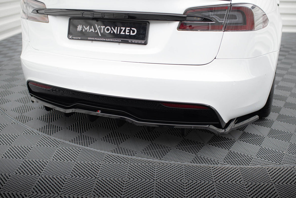 Splitter trasero (con barras verticales) V.2 para Tesla Model S Plaid Mk1 Facelift