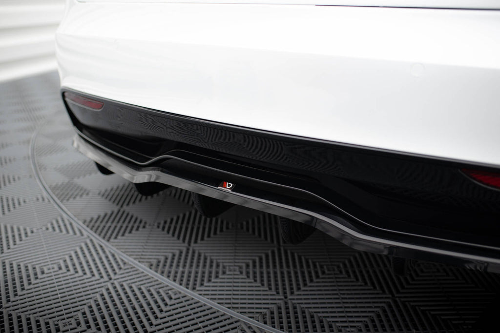 Splitter trasero (con barras verticales) V.2 para Tesla Model S Plaid Mk1 Facelift