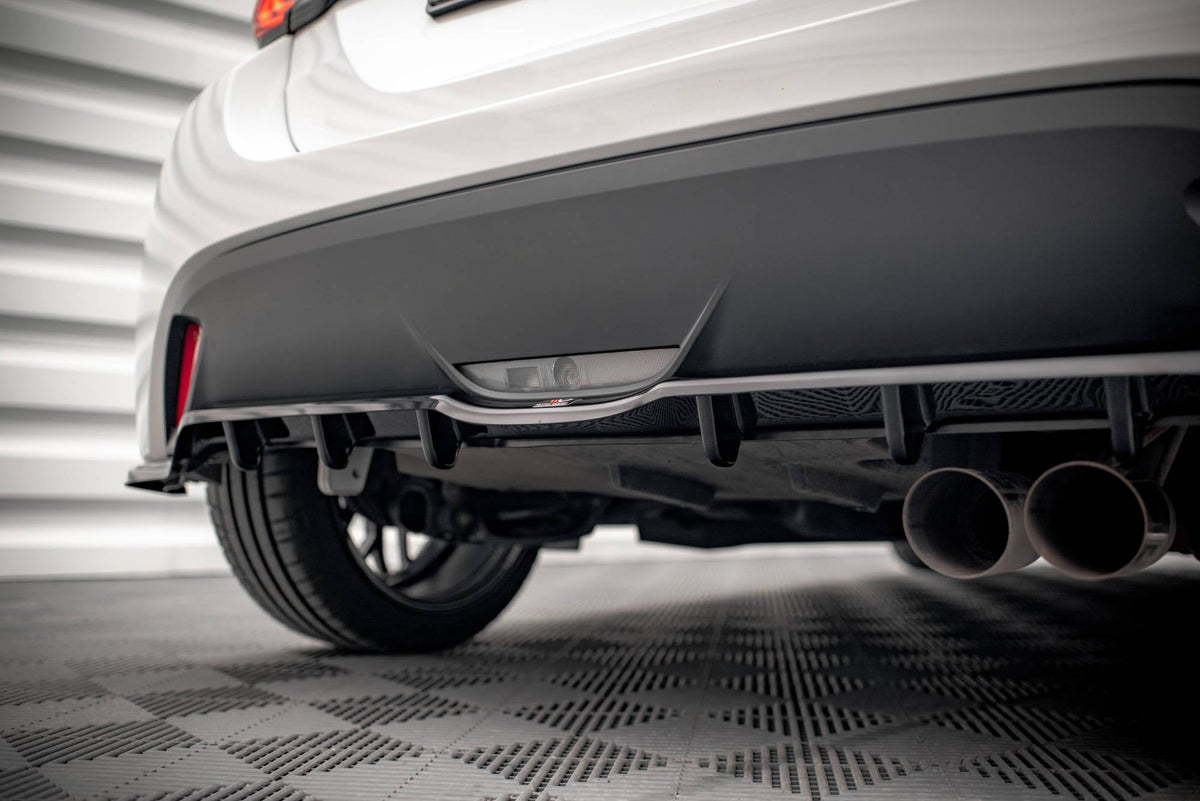 Splitter trasero (con barras verticales) V.2 para Toyota Yaris Mk4