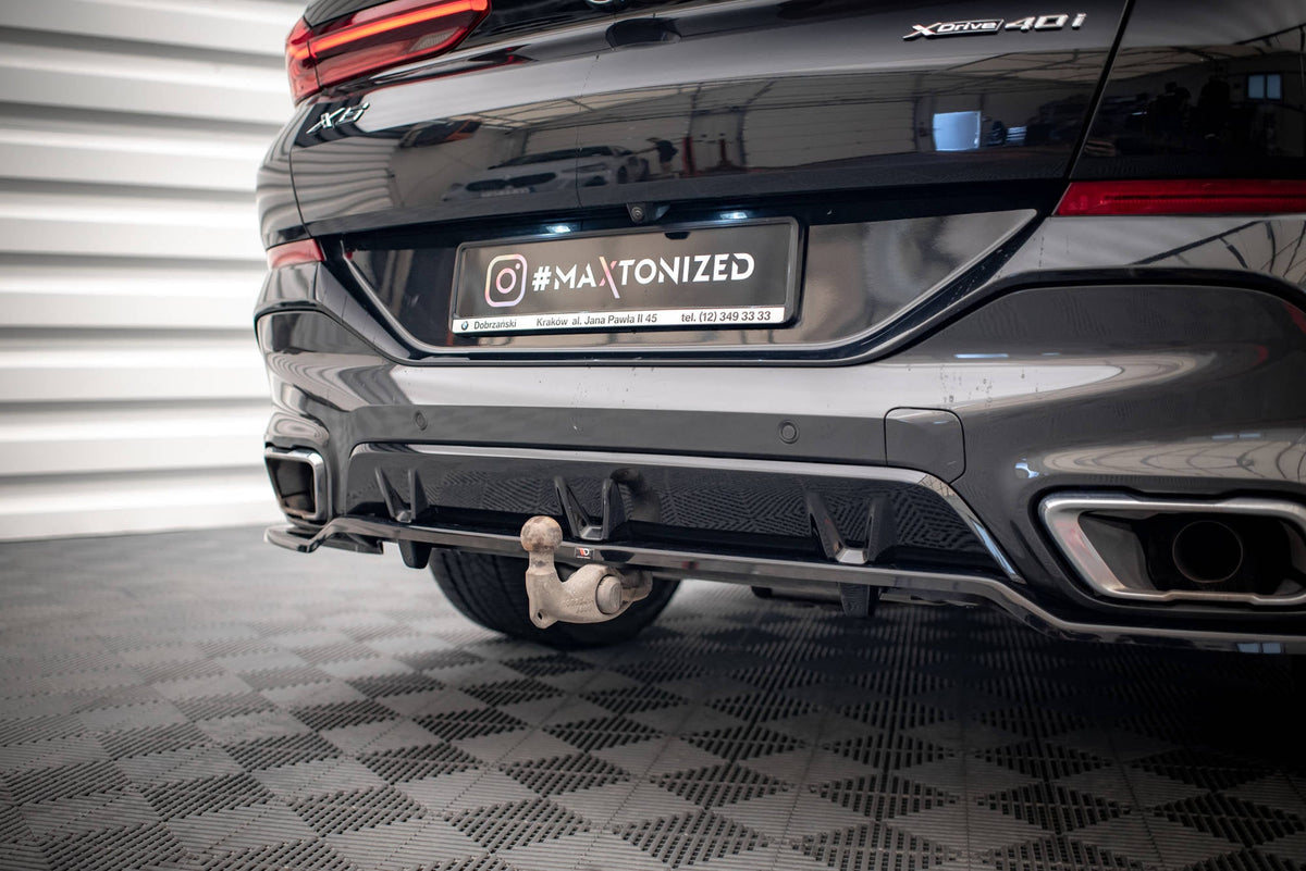 Splitter trasero (con barras verticales) V.3 para BMW X6 M-Pack G06