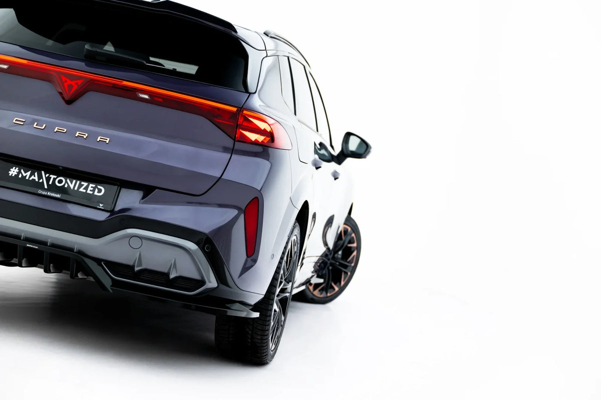 Splitter trasero (con barras verticales) V.4 para Cupra Terramar Mk1 (Version with towbar)