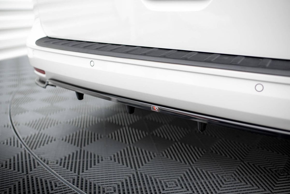 Splitter trasero (con barras verticales) para Volkswagen Caddy Maxi Mk5