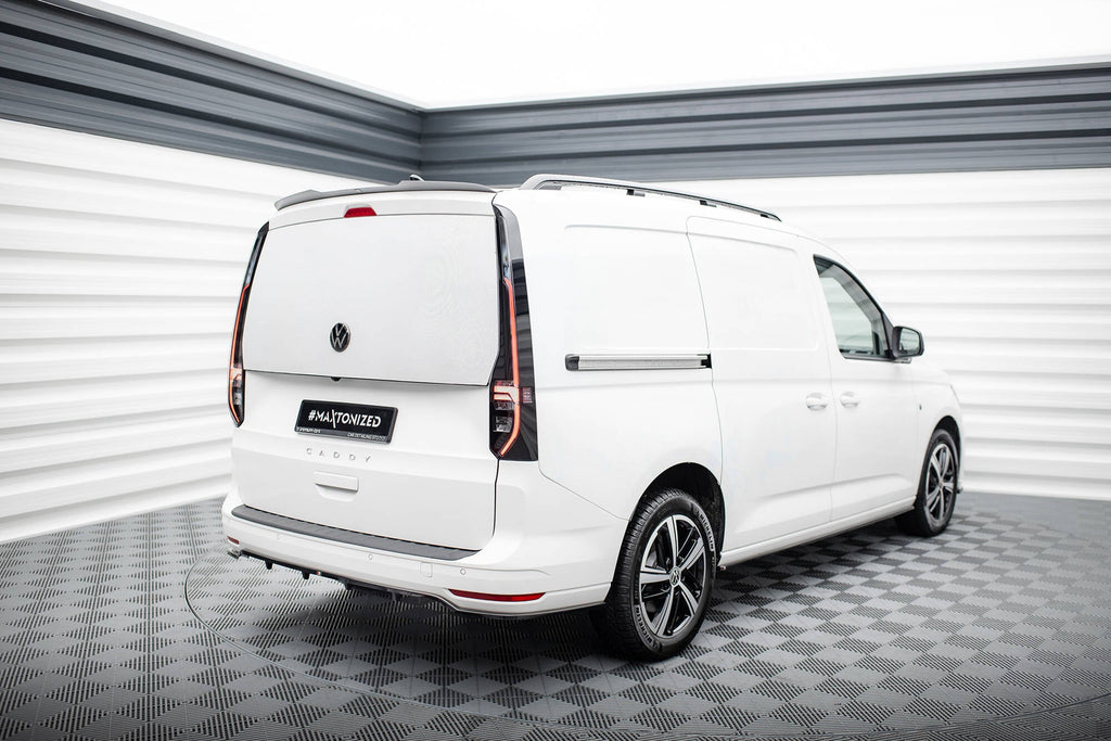 Splitter trasero (con barras verticales) para Volkswagen Caddy Maxi Mk5