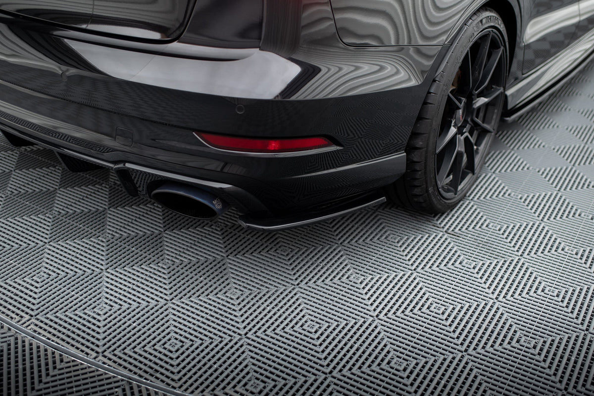 Splitters laterales traseros para Audi RS3 Sedan 8V Facelift