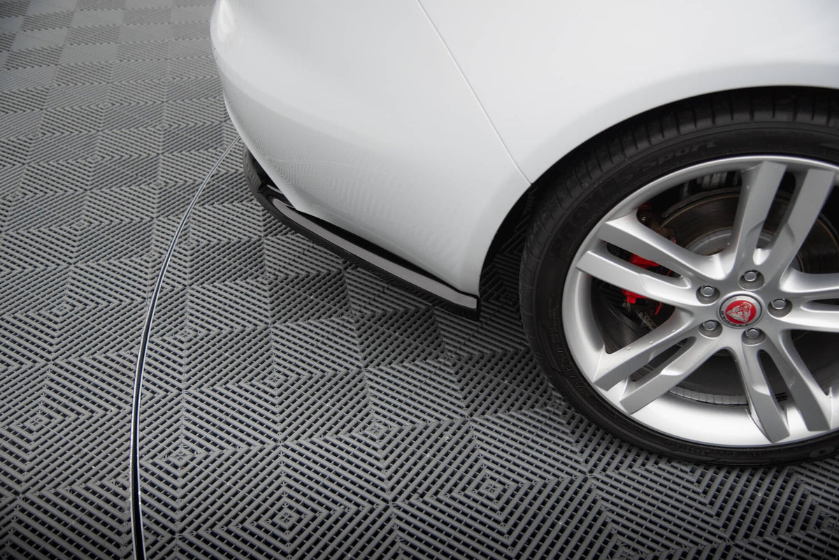 Splitters laterales traseros para Jaguar XE R-Sport X760
