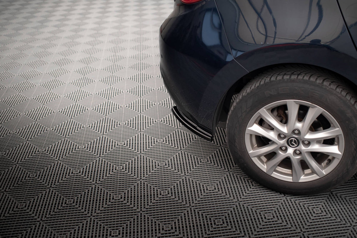 Splitters laterales traseros para Mazda 3 Mk3