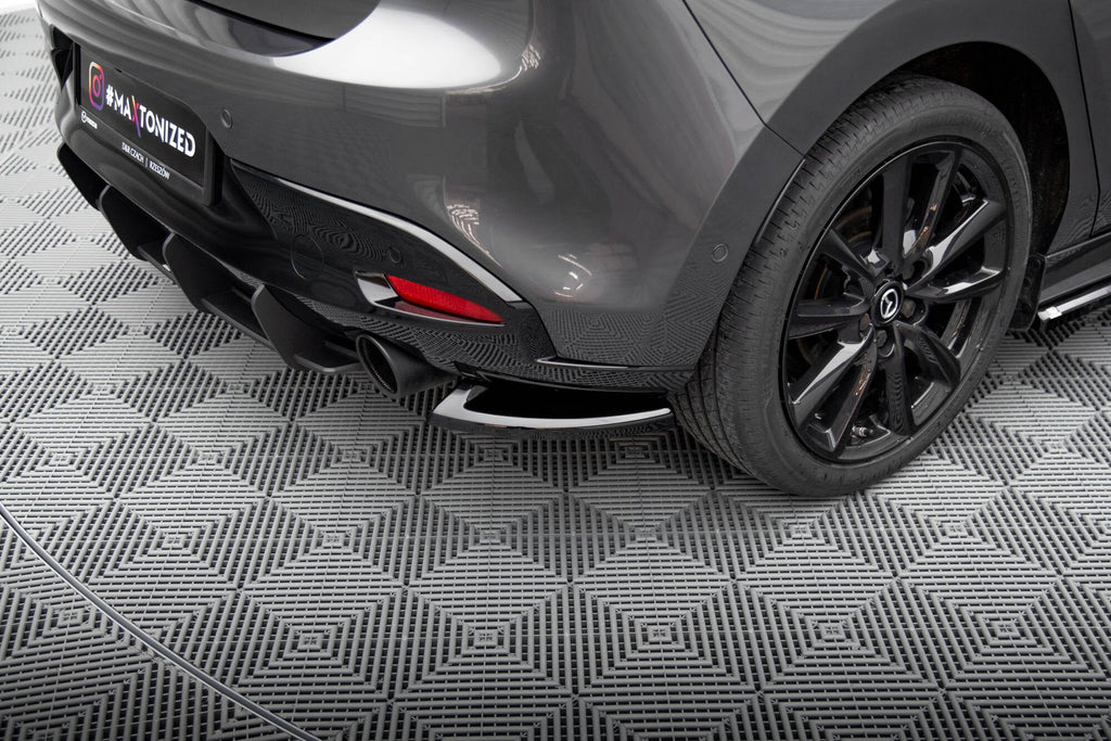 Splitters laterales traseros para Mazda 3 Mk4