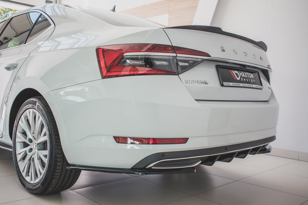 Splitters laterales traseros para Skoda Superb Liftback / Combi Mk3 Facelift