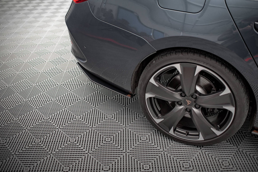 Splitters laterales traseros Street Pro para Cupra Leon ST Mk1