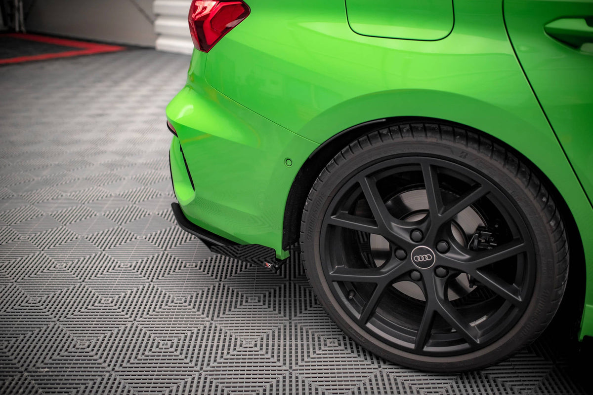 Splitters laterales traseros Street Pro + flaps para Audi RS3 Sedan 8Y