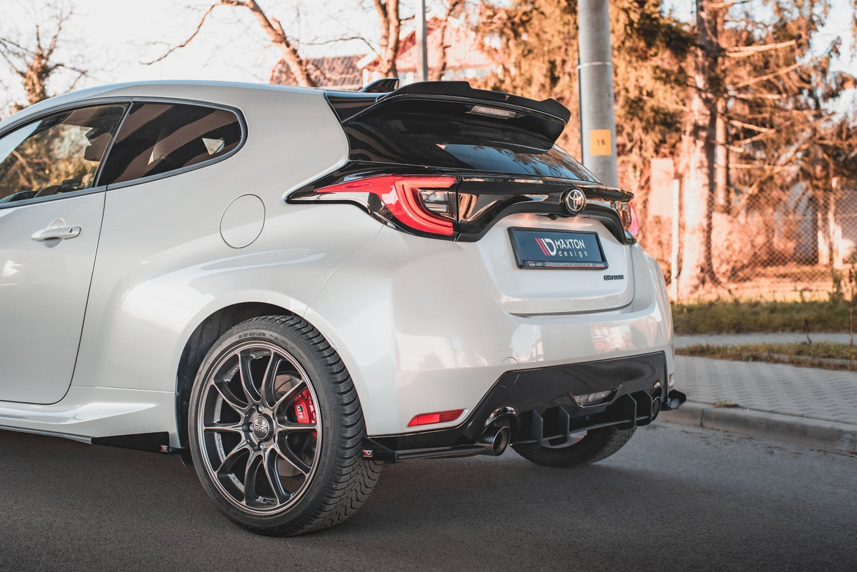 Splitters laterales traseros Street Pro + flaps para Toyota GR Yaris Mk4