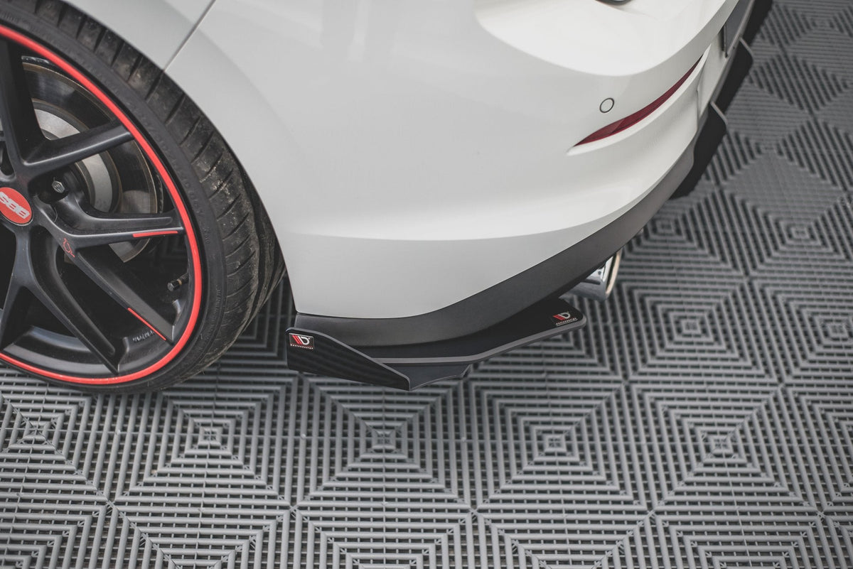 Splitters laterales traseros Street Pro + flaps para Volkswagen Golf GTI / GTE / R-Line Mk8