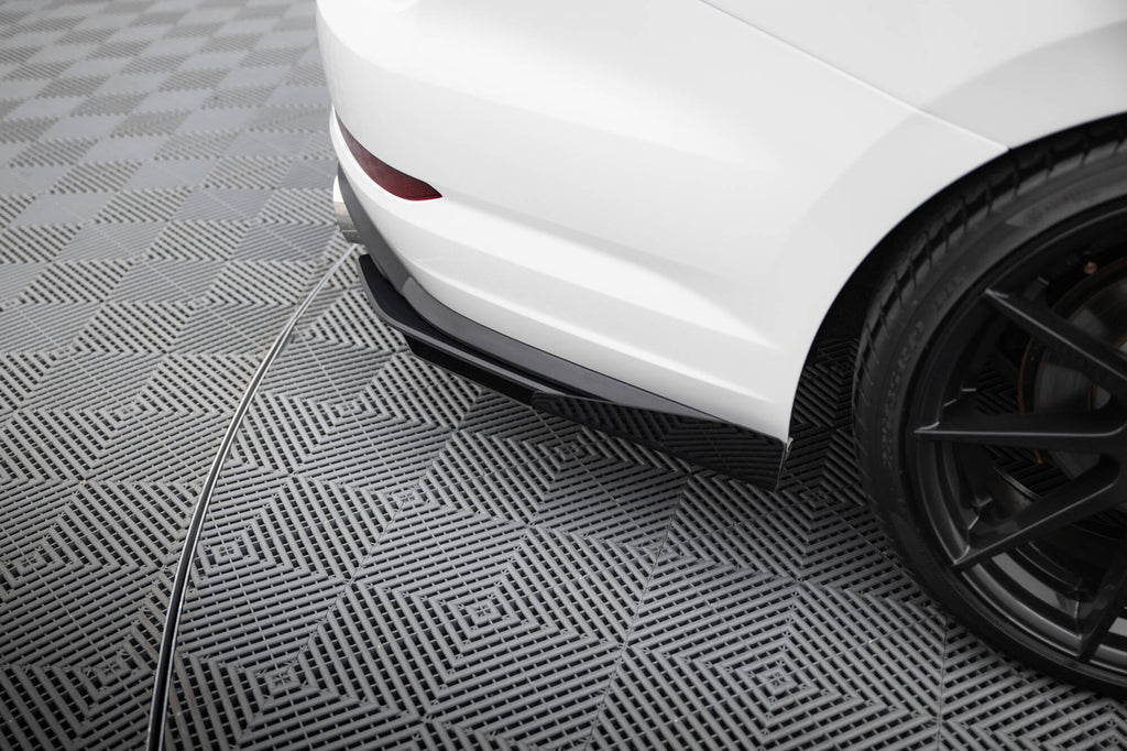 Splitters laterales traseros Street Pro + flaps para Volkswagen Jetta GLI Mk7