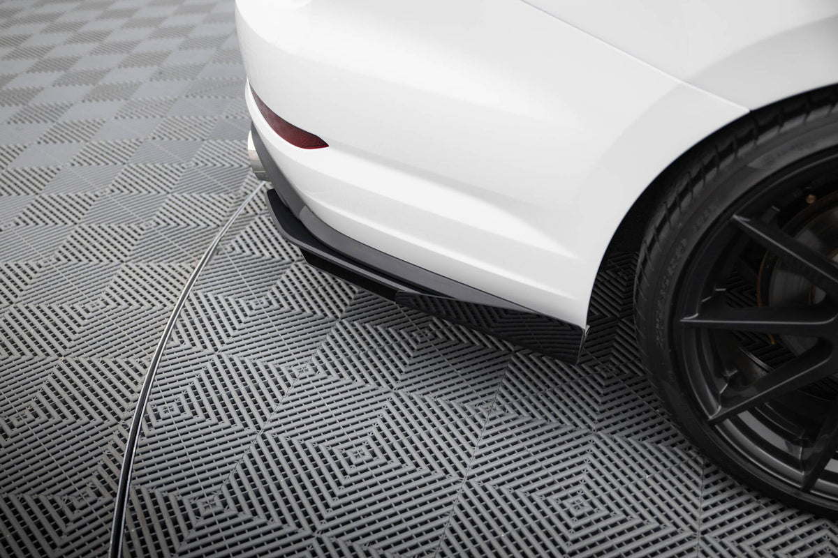 Splitters laterales traseros Street Pro + flaps para Volkswagen Jetta GLI Mk7