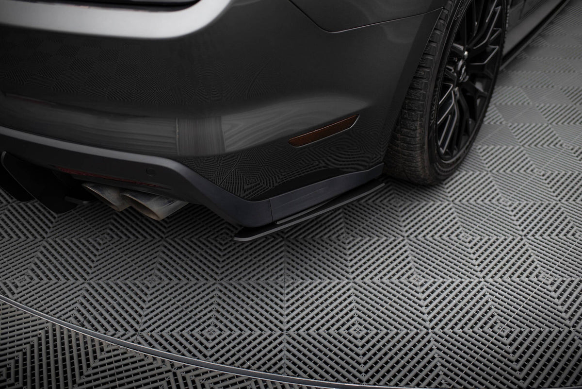 Splitters laterales traseros Street Pro para Ford Mustang GT Mk6