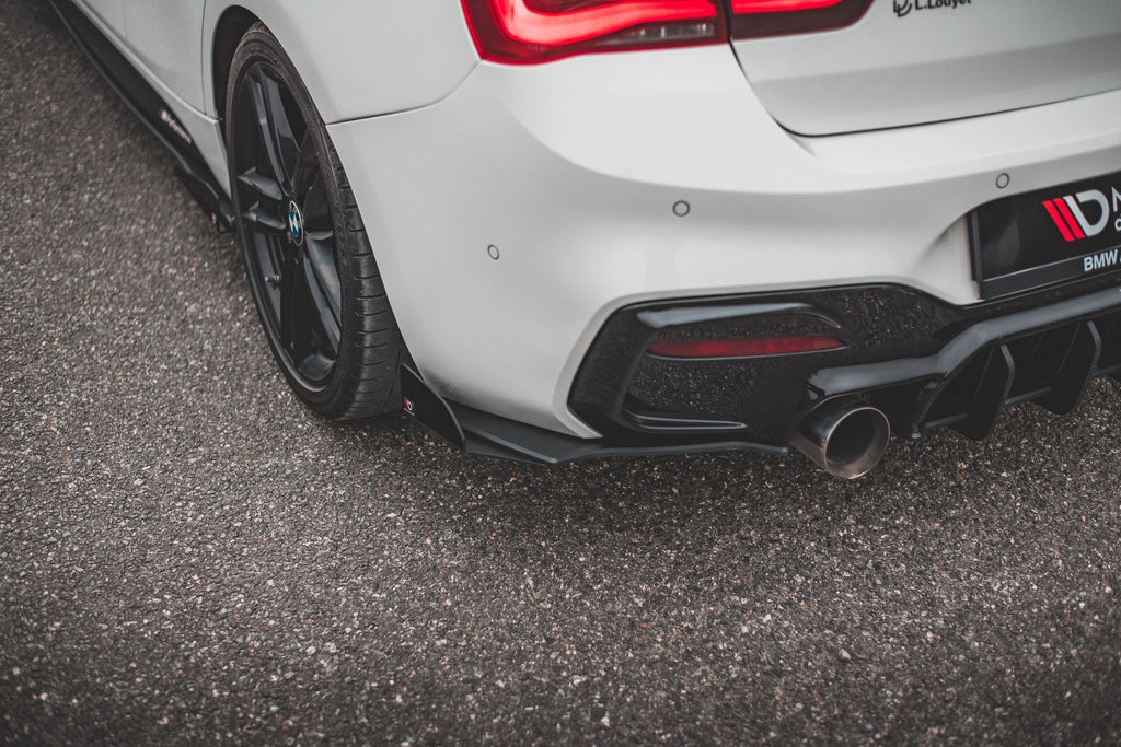 Splitters laterales traseros Street Pro V.3 + flaps para BMW 1 F20 M140i