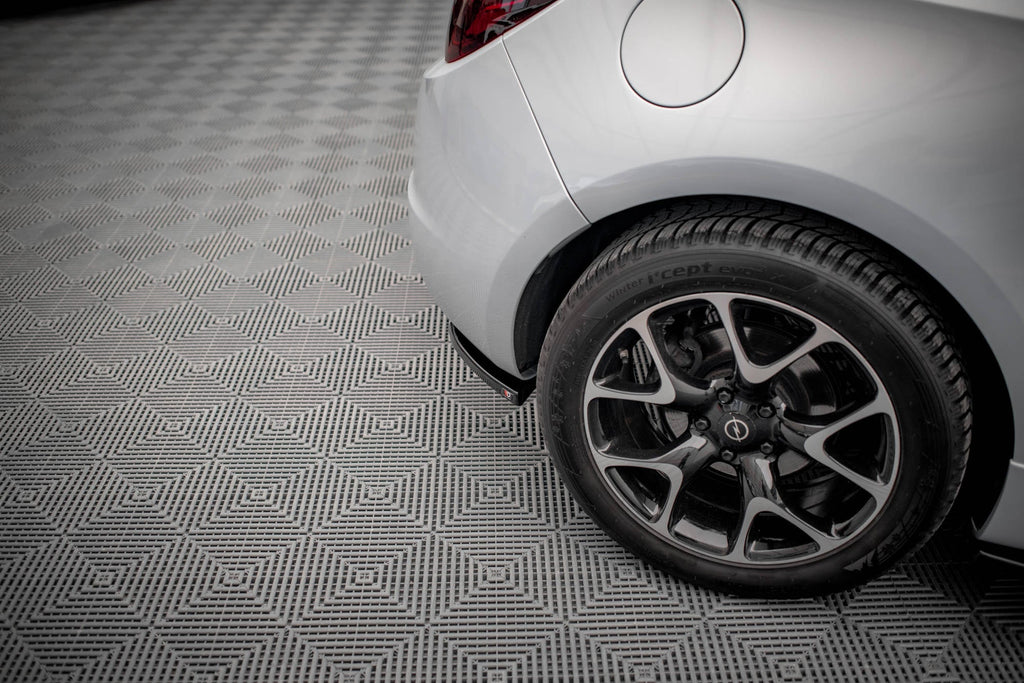 Splitters laterales traseros V.1 para Opel Astra GTC OPC-Line J