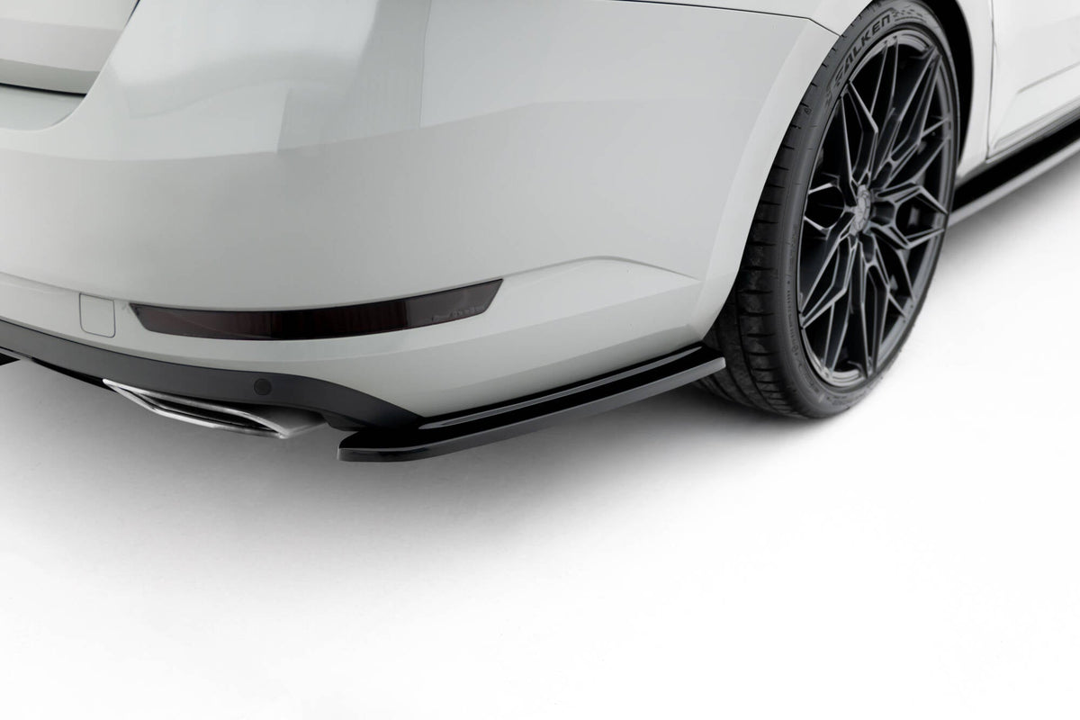 Splitters laterales traseros V.1 para Skoda Superb Liftback / Combi Mk3